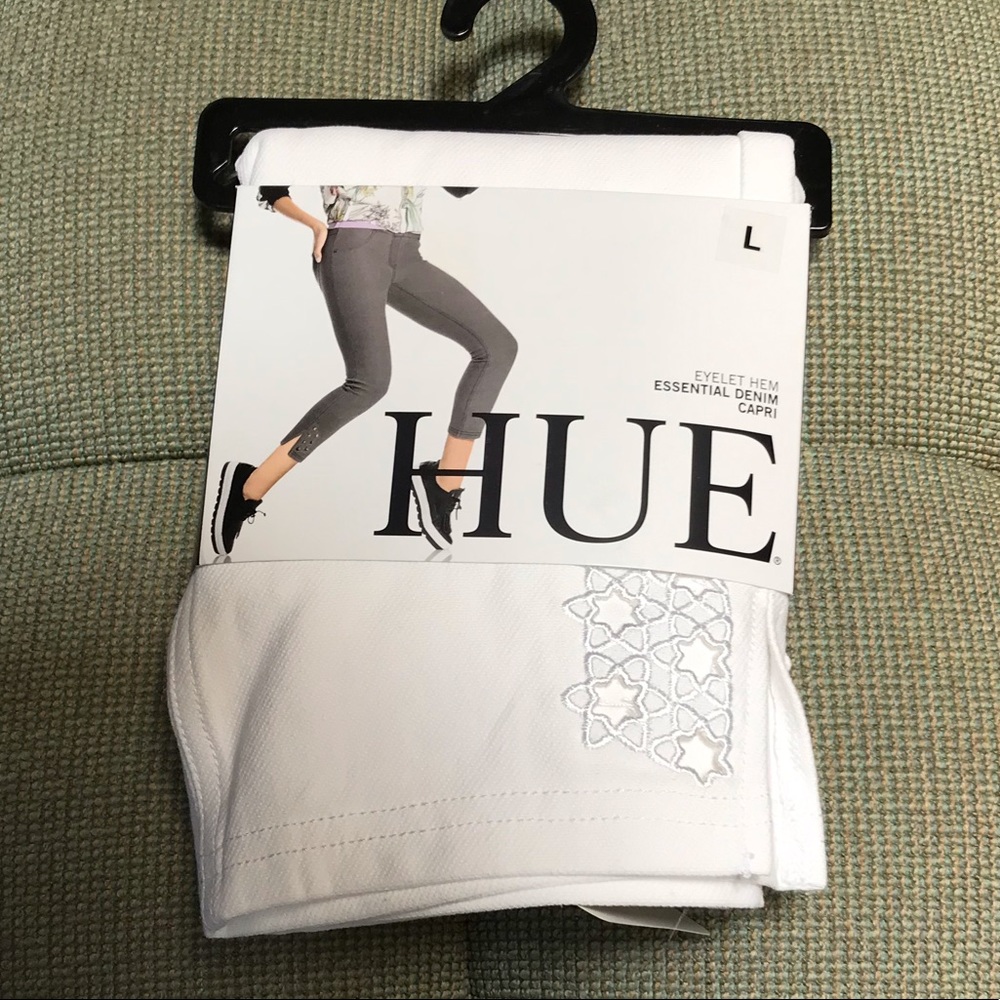 HUE Eyelet Hem